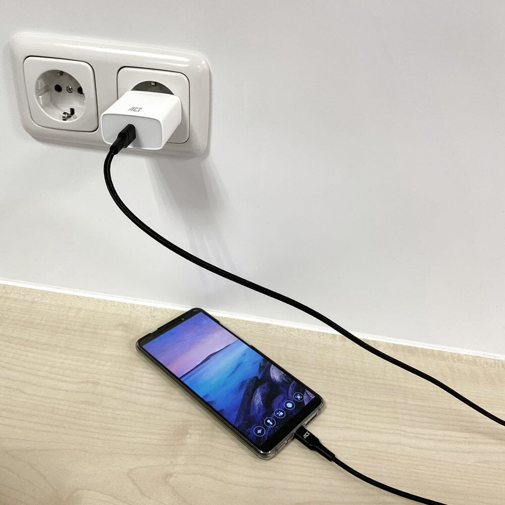 ACT USB-C male naar USB-C male laad- en datakabel 1m nylon